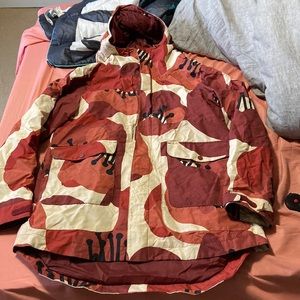 Burton Women’s snowboarding jacket size Large